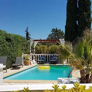  Hébergement de vacances T3 à 10' De Cassis - Piscine Privée Et Cuisine D'été Extérieure France